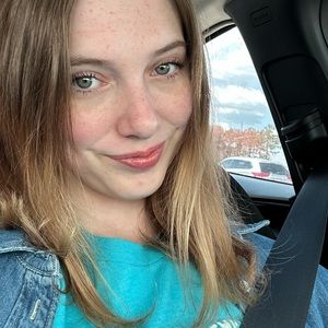 Meet your Posher, Eva